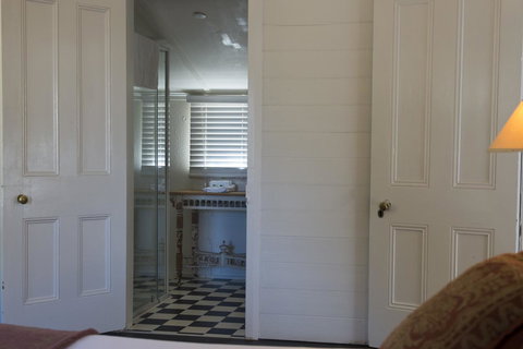 Hillview Heritage Hotel - New Castle Holiday 22