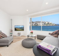 Right on Bondi - New Castle Holiday