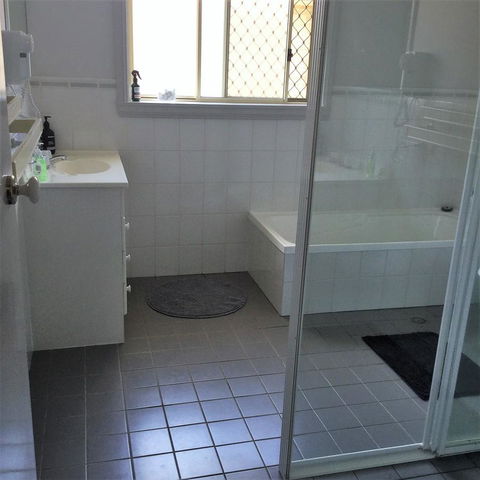 Tic Tac Toe Quality Accommodation - New Castle Holiday 2
