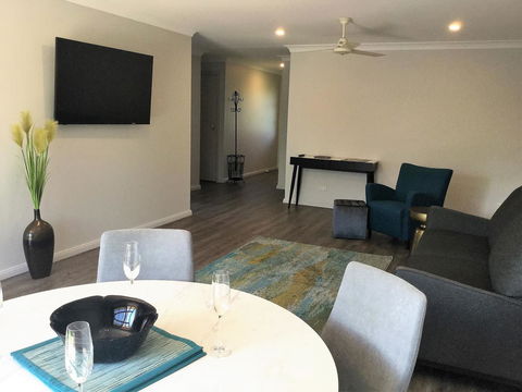 Tic Tac Toe Quality Accommodation - New Castle Holiday 9