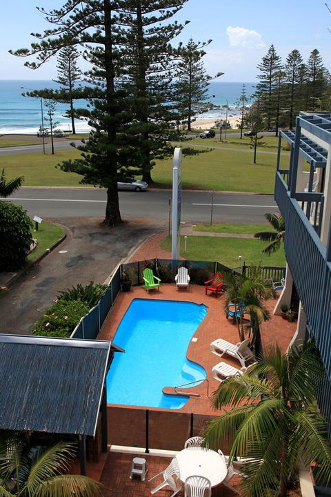Beach House Holiday Apartments - New Castle Holiday 1