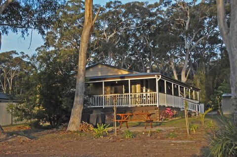 Bush & Bay Cottage - New Castle Holiday 1