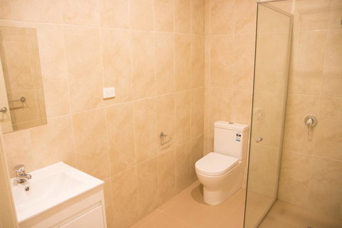 T&M HOUSE - New Castle Holiday 22