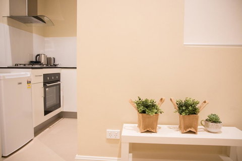 T&M HOUSE - New Castle Holiday 14