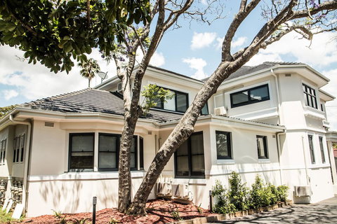 T&M HOUSE - New Castle Holiday 41