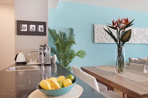 Arena Luxury Beachfront Apartment - New Castle Holiday 16