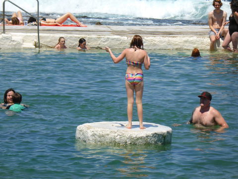 Arena Luxury Beachfront Apartment - New Castle Holiday 9