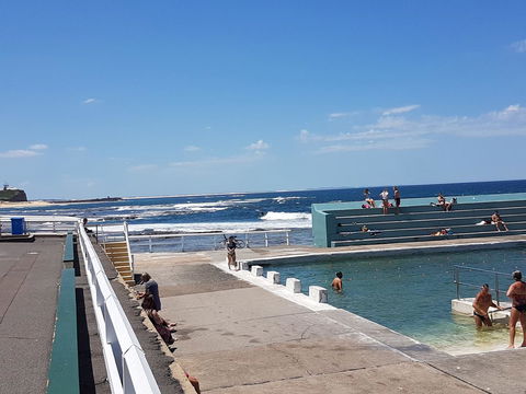 Arena Luxury Beachfront Apartment - New Castle Holiday 8