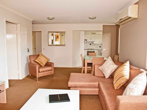 South Pacific Apartments - New Castle Holiday 14