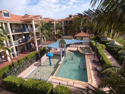 South Pacific Apartments - New Castle Holiday 2