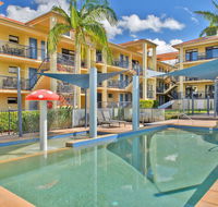 South Pacific Apartments - New Castle Holiday