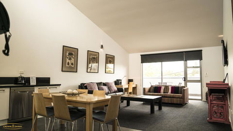 Crown On Darby Newcastle - New Castle Holiday 12