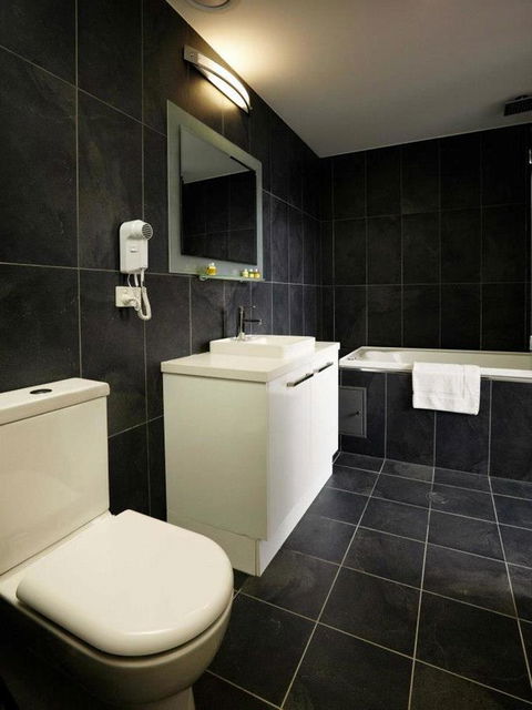 Crown On Darby Newcastle - New Castle Holiday 25