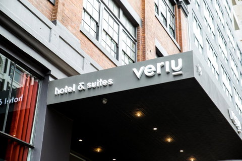 Veriu Central - New Castle Holiday 40