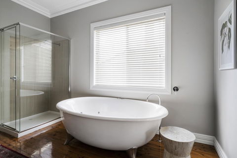 The Spa Cottage With HotTub, Netflix & Stan - New Castle Holiday 19