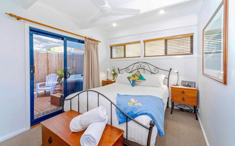 Coast Yamba - Adults Only - New Castle Holiday 14