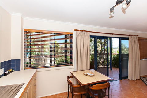 Coast Yamba - Adults Only - New Castle Holiday 32