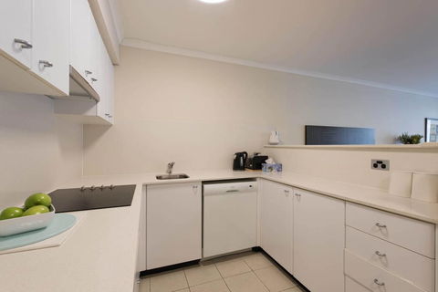 Grande Esplanade Studio - New Castle Holiday 9