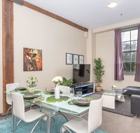 Classic 2 BR Apt in Pyrmont - New Castle Holiday