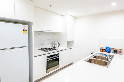 Near Train Station, New 2 BR Apt/free Parking - New Castle Holiday 12