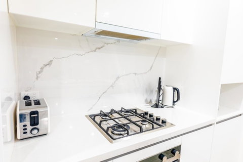 Near Train Station, New 2 BR Apt/free Parking - New Castle Holiday 13