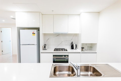 Near Train Station, New 2 BR Apt/free Parking - New Castle Holiday 14