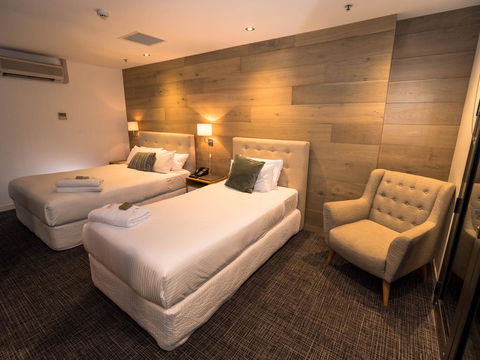 Crown Hotel Surry Hills - New Castle Holiday 9