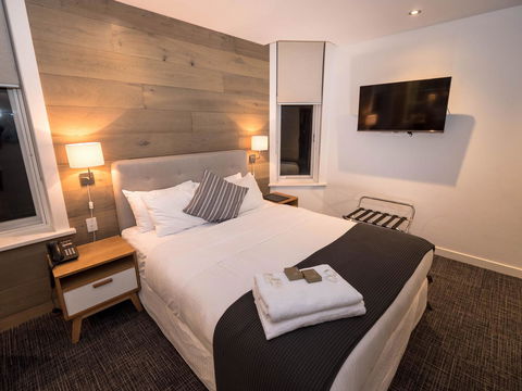 Crown Hotel Surry Hills - New Castle Holiday 8