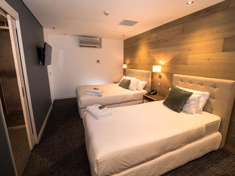 Crown Hotel Surry Hills - New Castle Holiday 10