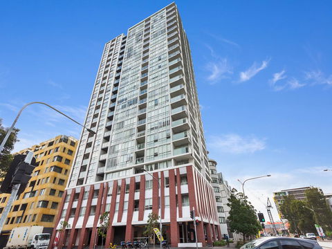 Gadigal Groove - Modern And Bright 3BR Executive Apartment In Zetland With Views - New Castle Holiday 10