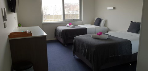 Carlton Suites - New Castle Holiday 10