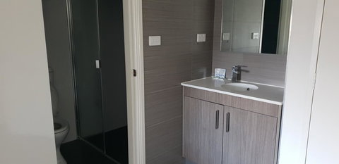 Carlton Suites - New Castle Holiday 7