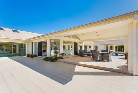 One Mile Mansion - Private Coastal Retreat FREE FAMILY ADVENTURE PASS - New Castle Holiday 18