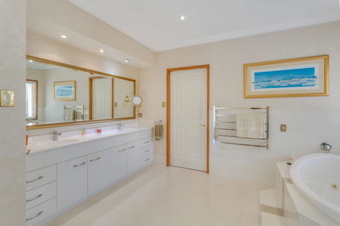 One Mile Mansion - Private Coastal Retreat FREE FAMILY ADVENTURE PASS - New Castle Holiday 8