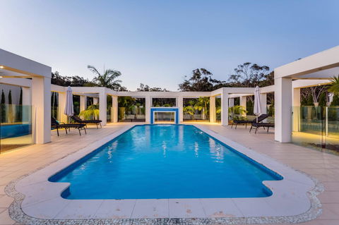 One Mile Mansion - Private Coastal Retreat FREE FAMILY ADVENTURE PASS - New Castle Holiday 0