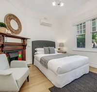 Large terrace in Sydneys lower North Shore - New Castle Holiday