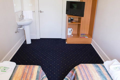 Gardners Inn Hotel - New Castle Holiday 17