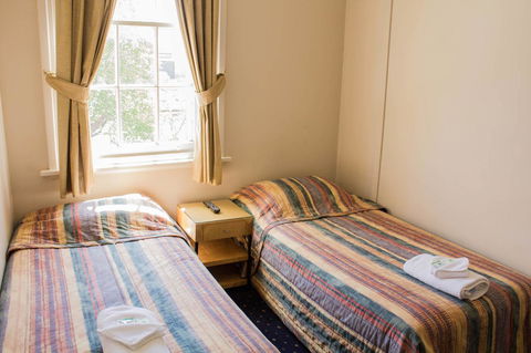 Gardners Inn Hotel - New Castle Holiday 37