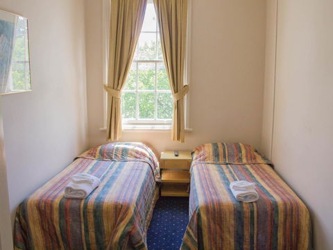 Gardners Inn Hotel - New Castle Holiday 38