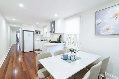 The Rocksberry - New Castle Holiday 18