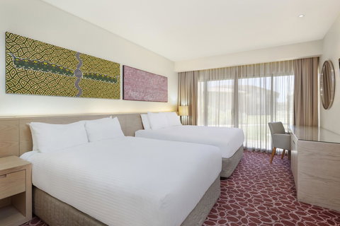 Crowne Plaza Alice Springs Lasseters, An IHG Hotel - New Castle Holiday 8