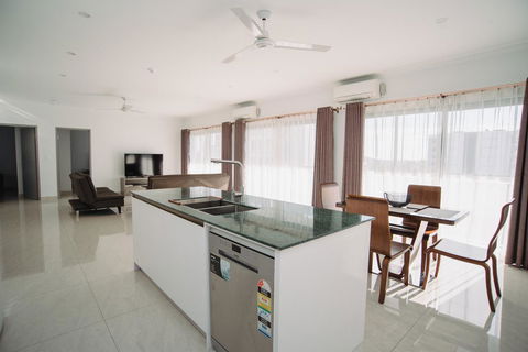 Darwin City Hotel - New Castle Holiday 8