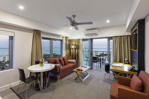 Oaks Darwin Elan Hotel - New Castle Holiday 2