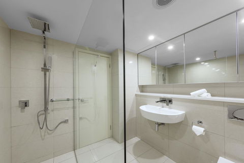 Oaks Darwin Elan Hotel - New Castle Holiday 4