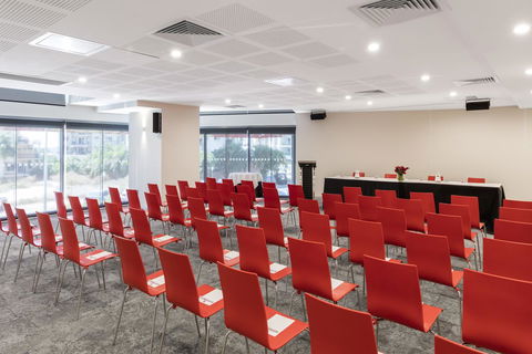 Oaks Darwin Elan Hotel - New Castle Holiday 26