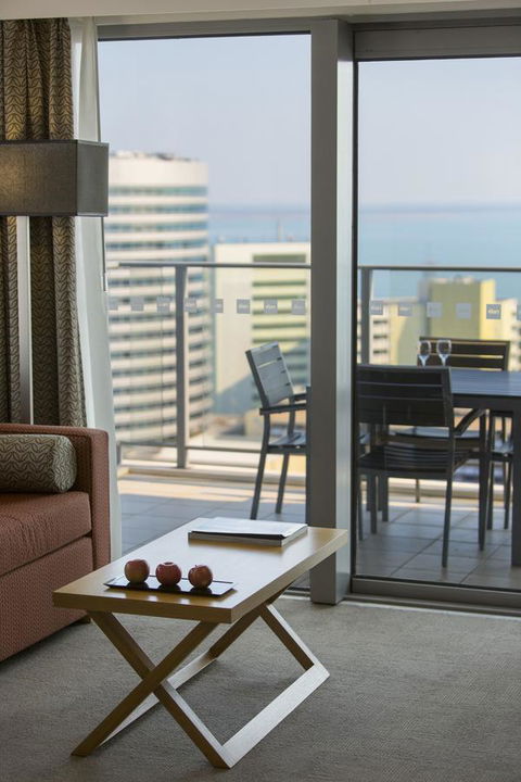 Oaks Darwin Elan Hotel - New Castle Holiday 14