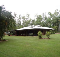 DARWIN'S SHADY ACRES RETREAT - New Castle Holiday