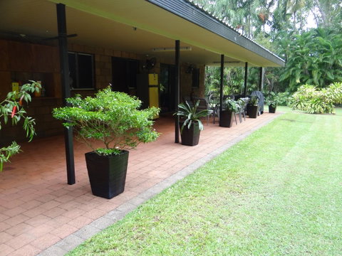 DARWIN'S SHADY ACRES RETREAT - New Castle Holiday 7