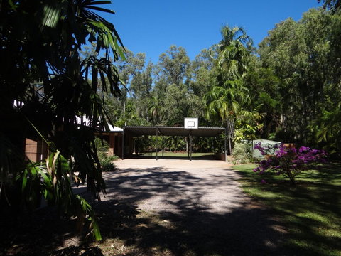 DARWIN'S SHADY ACRES RETREAT - New Castle Holiday 4