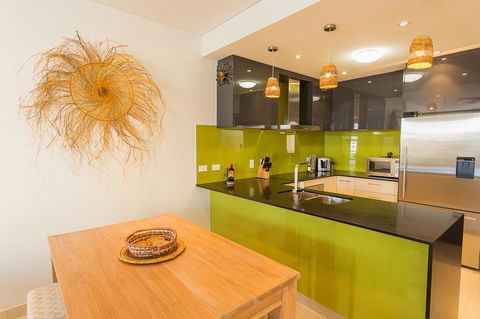 Kakadu @ The Kube (Darwin City) - New Castle Holiday 0